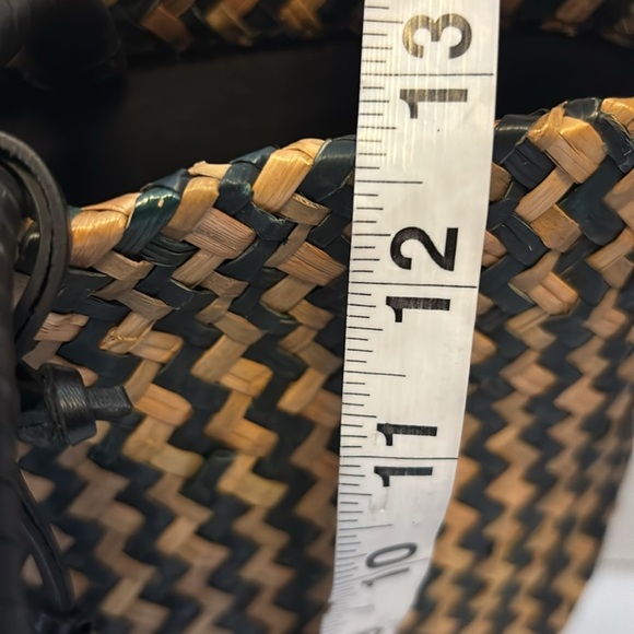 LAUREN RALPH LAUREN BLACK AND TAN WOVEN TOTE BAG MINI TOTE ATTACHED PRELOVED - Picture 11 of 16